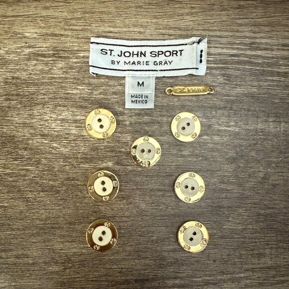 St John by Marie Gray 7 Gold Replacement  Buttons & Label Tag - Picture 1 of 5